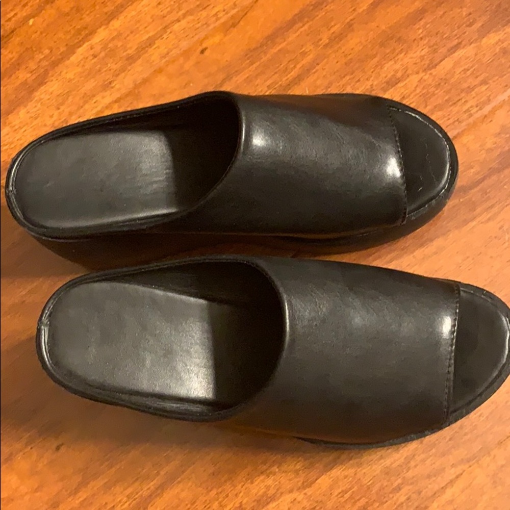 Women’s open toed platform sandals BRAND NEW